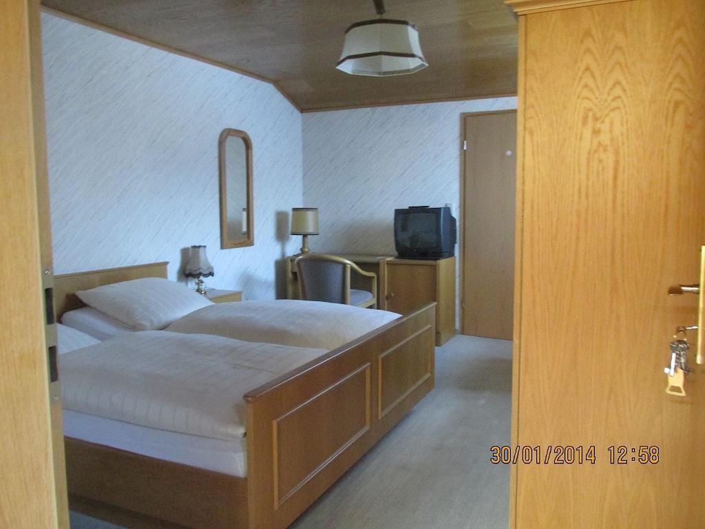 Hotel Schauenburg Tholey Room photo